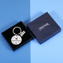 将图片加载到图库查看器,2022 Graduation Gifts for Women Men Him Her Class of 2022 Senior 2022 Grad Keychain Inspirational Gifts for Middle High School College Students Best Friends Daughter Son Teen Boys Girls PHD Master