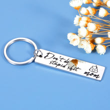 将图片加载到图库查看器,Birthday Christmas Keychain Grad Gifts for Son Daughter Kids Teen Boys Girls Funny Graduation Valentine Humor Don't Do Stupid Gag Gifts Stocking Stuffers from Mom to Child Teens Teenagers Him Her