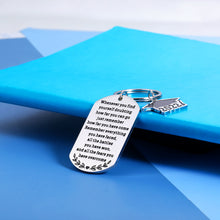 将图片加载到图库查看器，2022 Graduation Gifts for Daughter Son Teen Boys Girls Inspirational Keychain Grad Gift for Women Men Best Friends Besties Brother Sister High School College Students Teenagers Class of 2022
