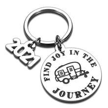 将图片加载到图库查看器，2021 Camping Camper Decor Accessories Decorations Motorhome Graduation Retirement Keychain Gifts for RV Campers Owner Coworker Travel Trailers Women Men Happy Camper Decor RV Decor Gifts
